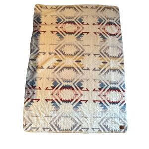 Pendleton White Sands Sherpa Throw Blanket 50 inches x 70 inches soft comfy sofa